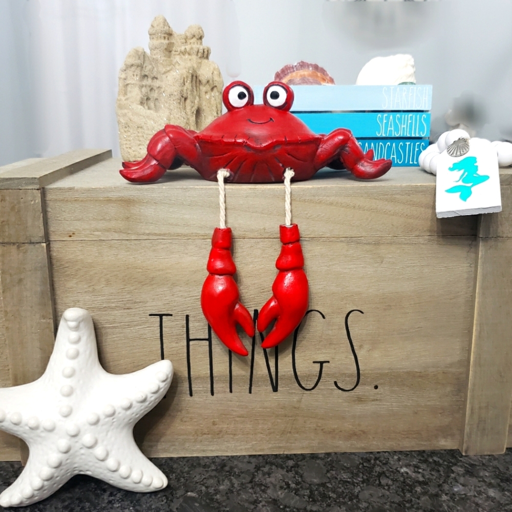 Crab Shelf Sitter